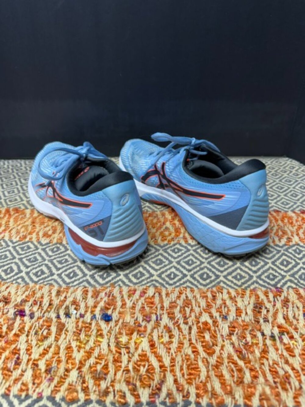 Asics GT-2000 Woman's Size 11 - Picture 5 of 12